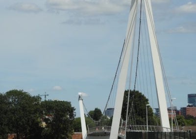 Afbeelding Dafne Schippersbrug met RVS staalkabelnetten, uitgevoerd door Hans Jansen Staalkabels