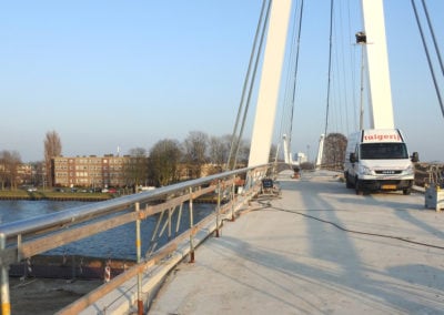 Start montagewerkzaamheden RVS staalkabelnetten Dafne Schippersbrug